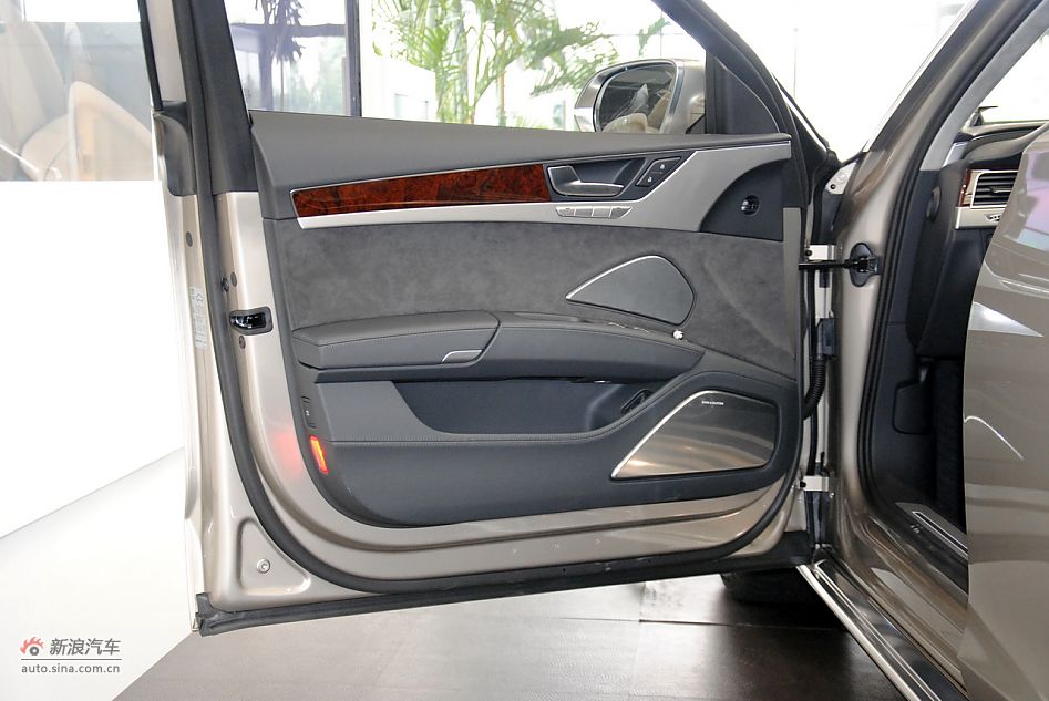 2011款奥迪A8L 6.3L FST W12