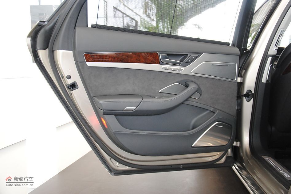 2011款奥迪A8L 6.3L FST W12