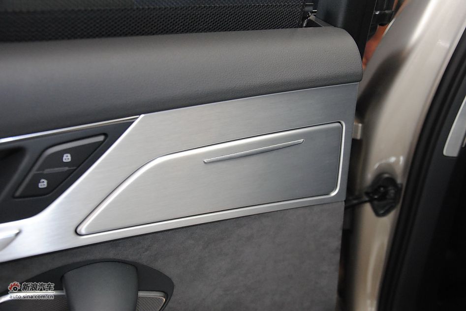 2011款奥迪A8L 6.3L FST W12