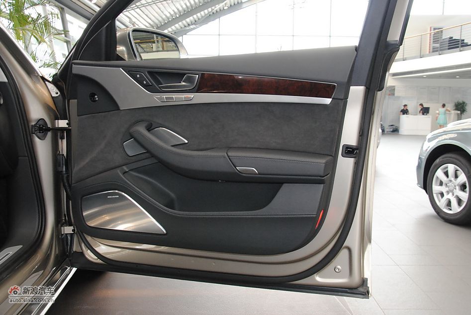 2011款奥迪A8L 6.3L FST W12