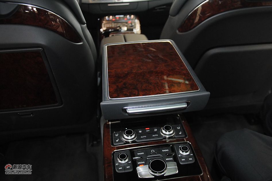 2011款奥迪A8L 6.3L FST W12