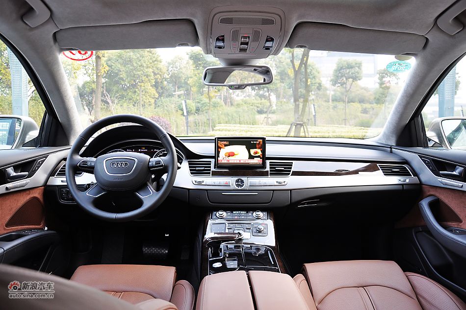 全新奥迪A8L内饰