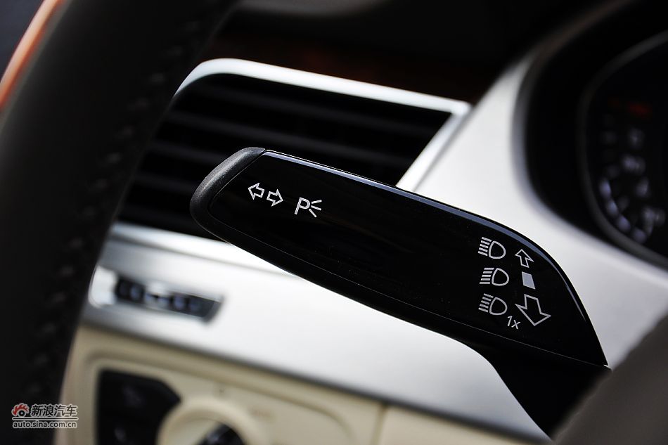 全新奥迪A8L内饰