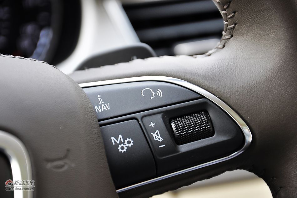 全新奥迪A8L内饰