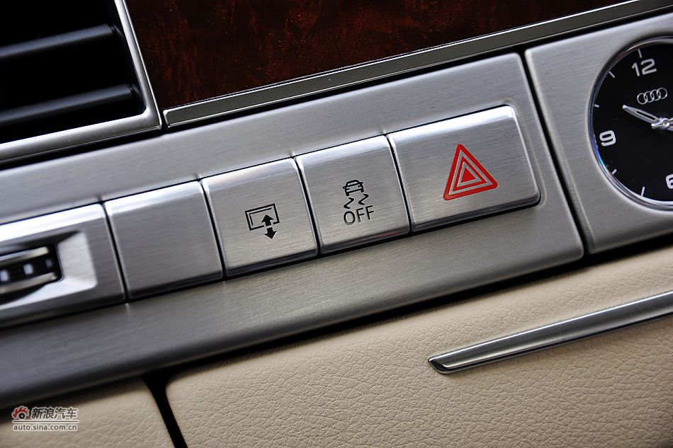 全新奥迪A8L内饰