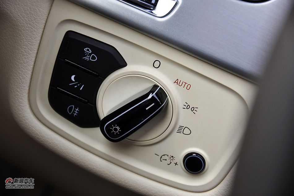 全新奥迪A8L内饰