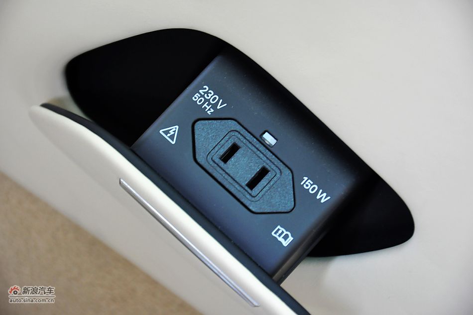 全新奥迪A8L内饰