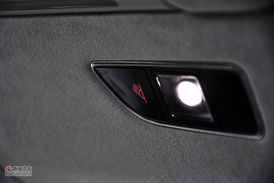 全新奥迪A8L内饰