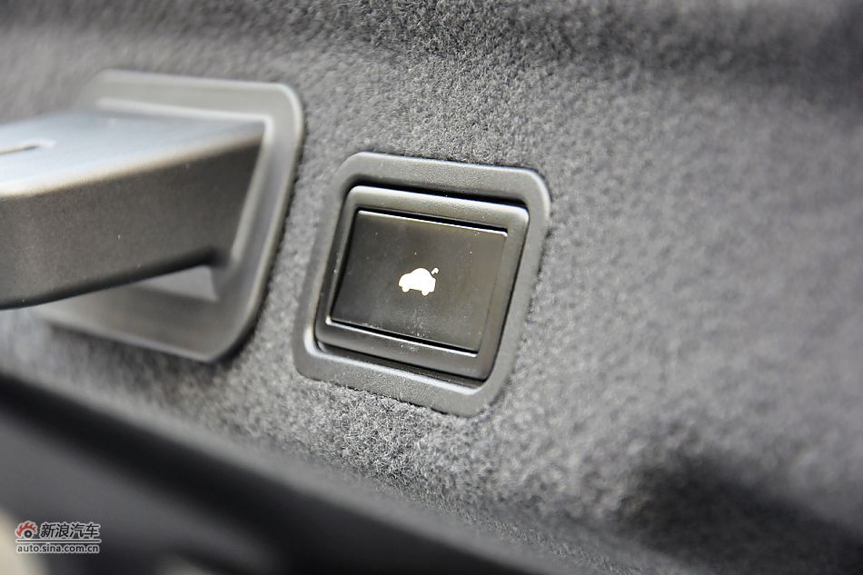 全新奥迪A8L内饰