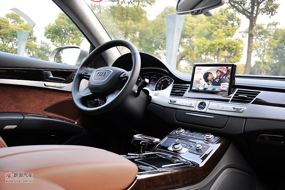 全新奥迪A8L内饰