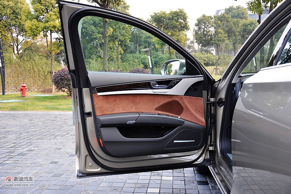 全新奥迪A8L内饰