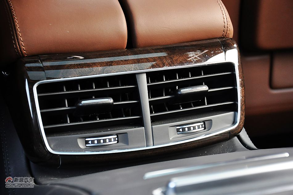 全新奥迪A8L内饰