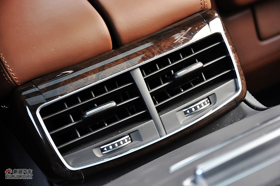 全新奥迪A8L内饰