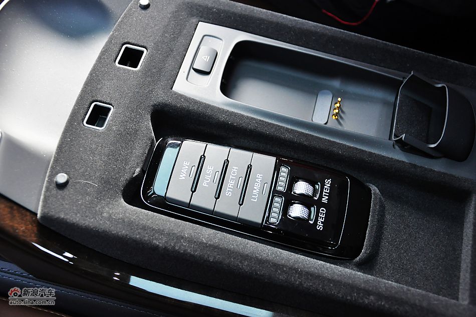 全新奥迪A8L内饰