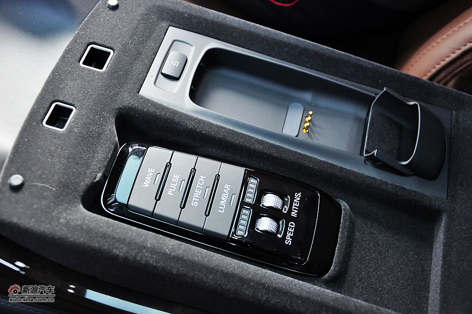 全新奥迪A8L内饰