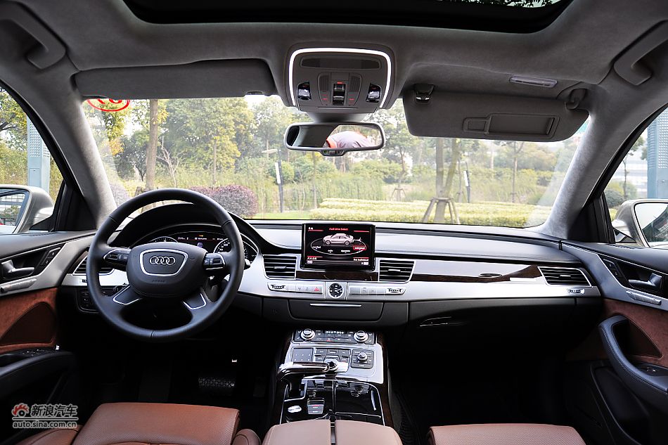 全新奥迪A8L内饰