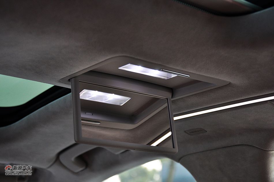 全新奥迪A8L内饰