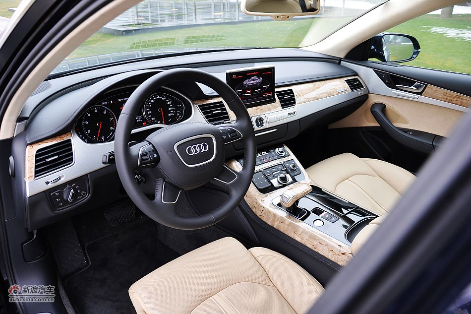 全新奥迪A8L内饰