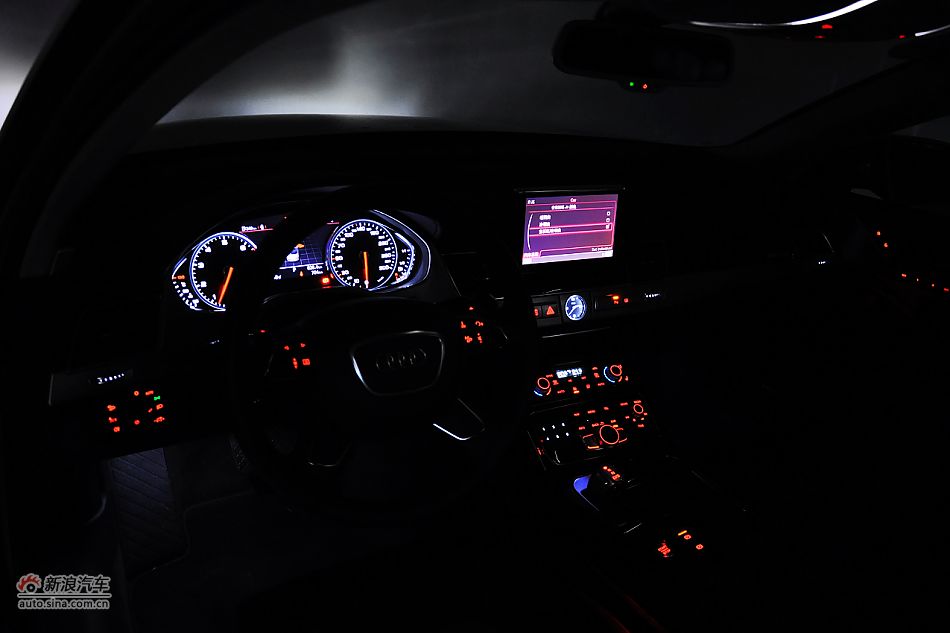 全新奥迪A8L内饰