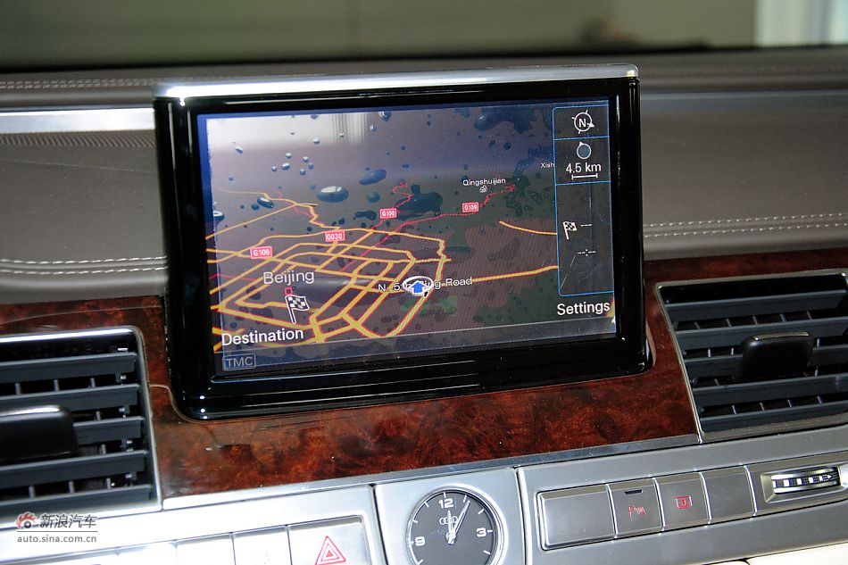 2011款奥迪A8L到店高清实拍