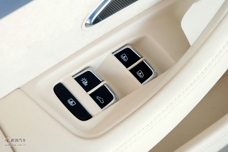 2011款奥迪A8L到店高清实拍