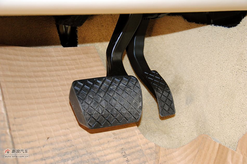 2011款奥迪A8L到店高清实拍