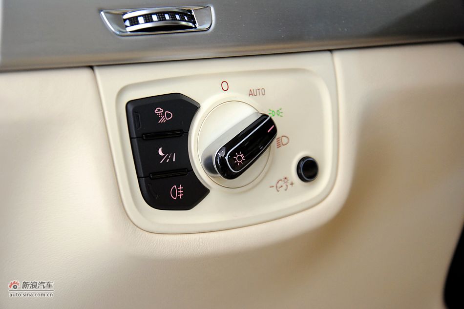 2011款奥迪A8L到店高清实拍