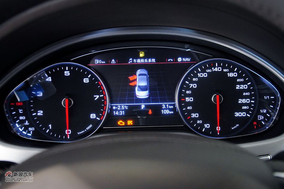 2011款奥迪A8L到店高清实拍