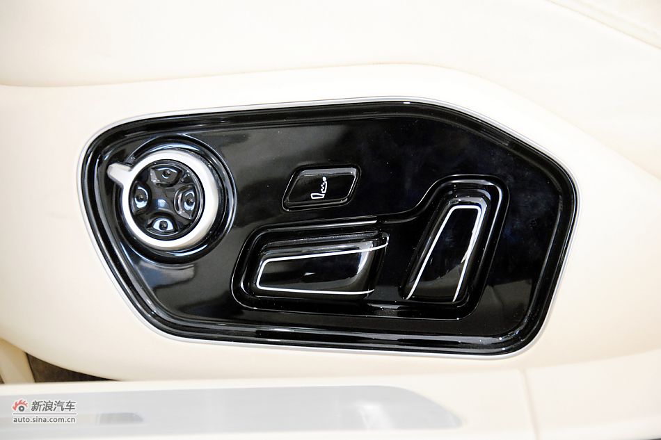 2011款奥迪A8L到店高清实拍