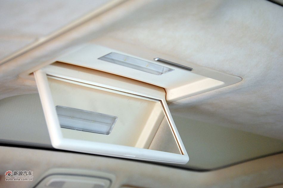 2011款奥迪A8L到店高清实拍