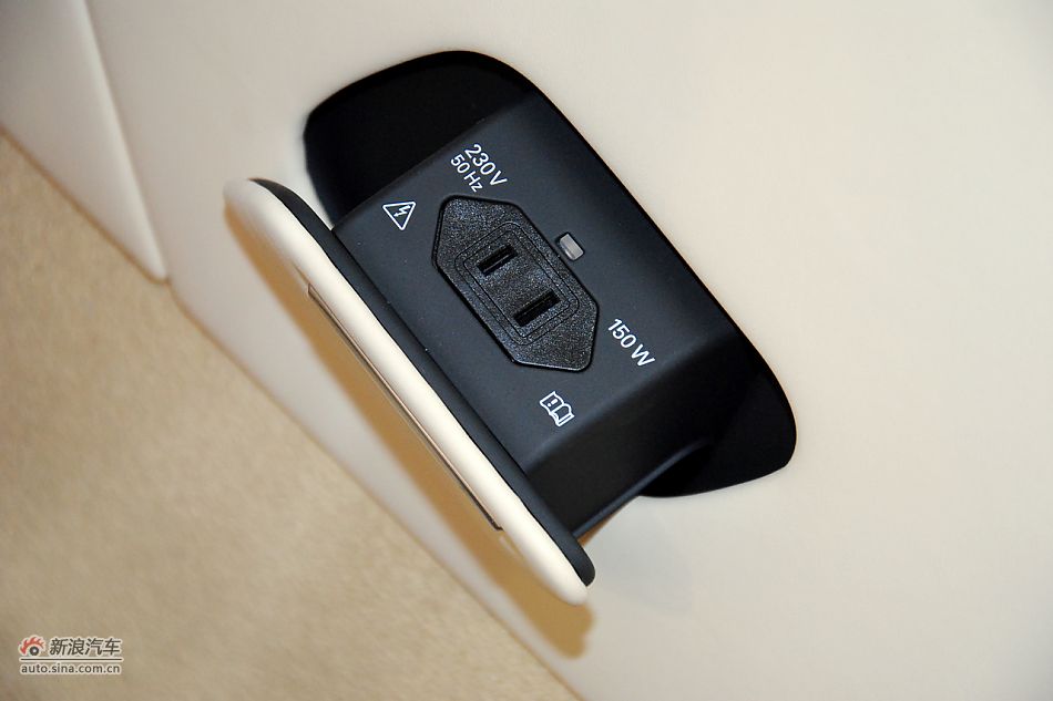 2011款奥迪A8L到店高清实拍