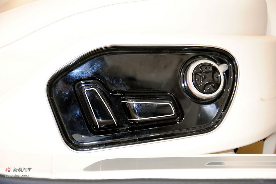 2011款奥迪A8L到店高清实拍