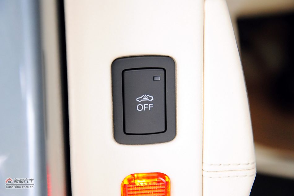 2011款奥迪A8L到店高清实拍