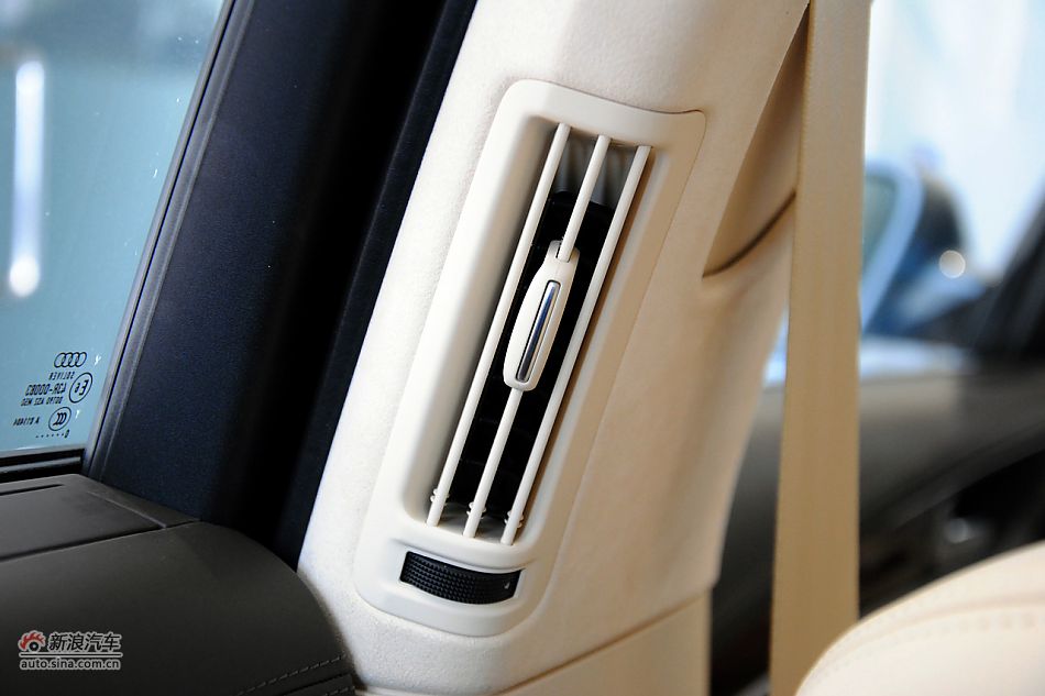 2011款奥迪A8L到店高清实拍