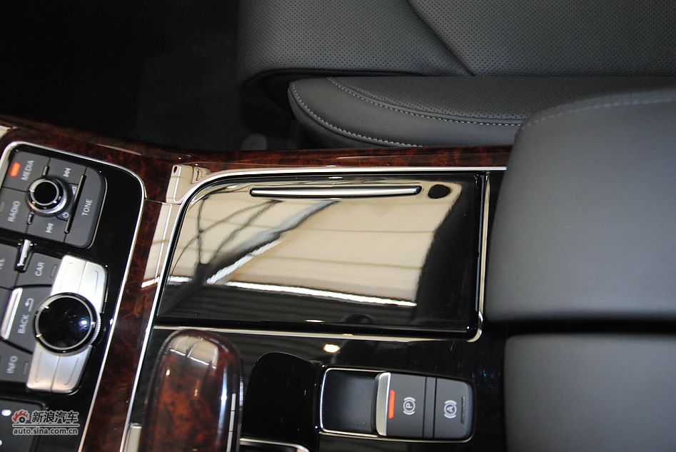 2011款奥迪A8L 6.3L FST W12