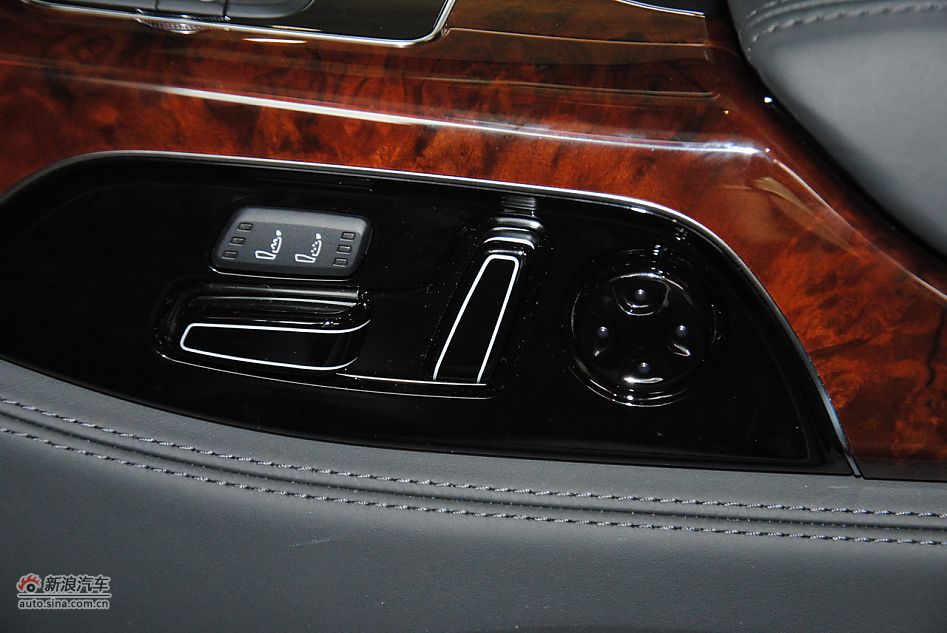 2011款奥迪A8L 6.3L FST W12