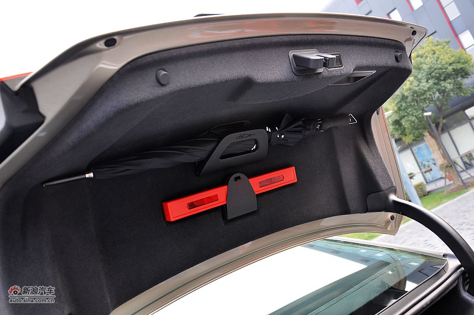 全新奥迪A8L内饰