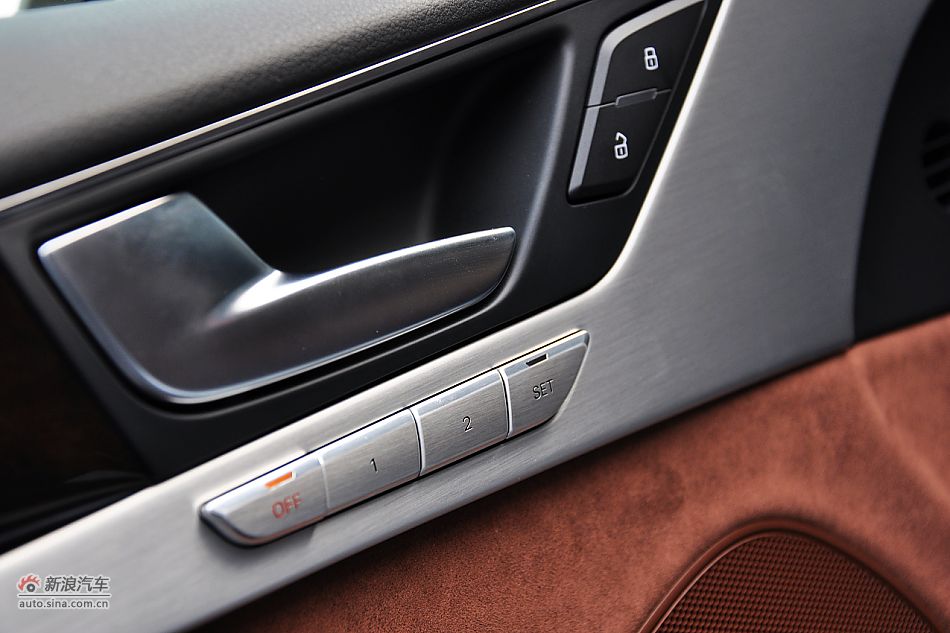 全新奥迪A8L内饰