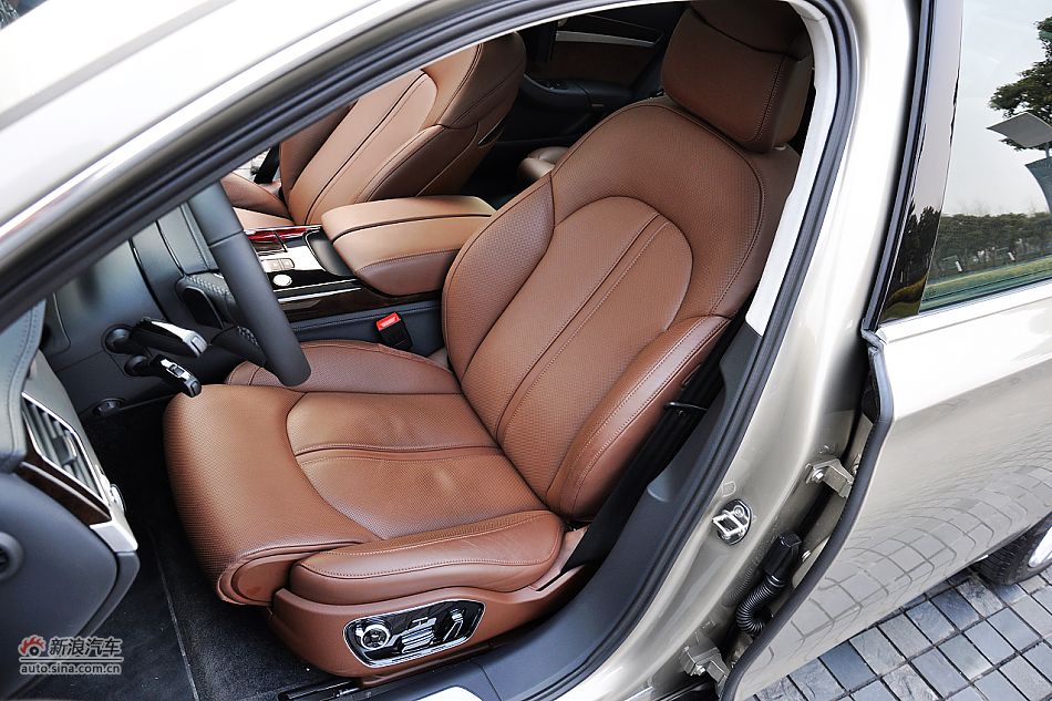全新奥迪A8L内饰