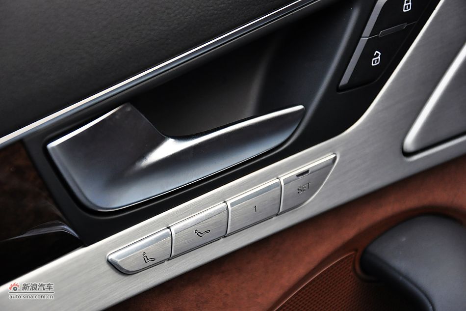 全新奥迪A8L内饰