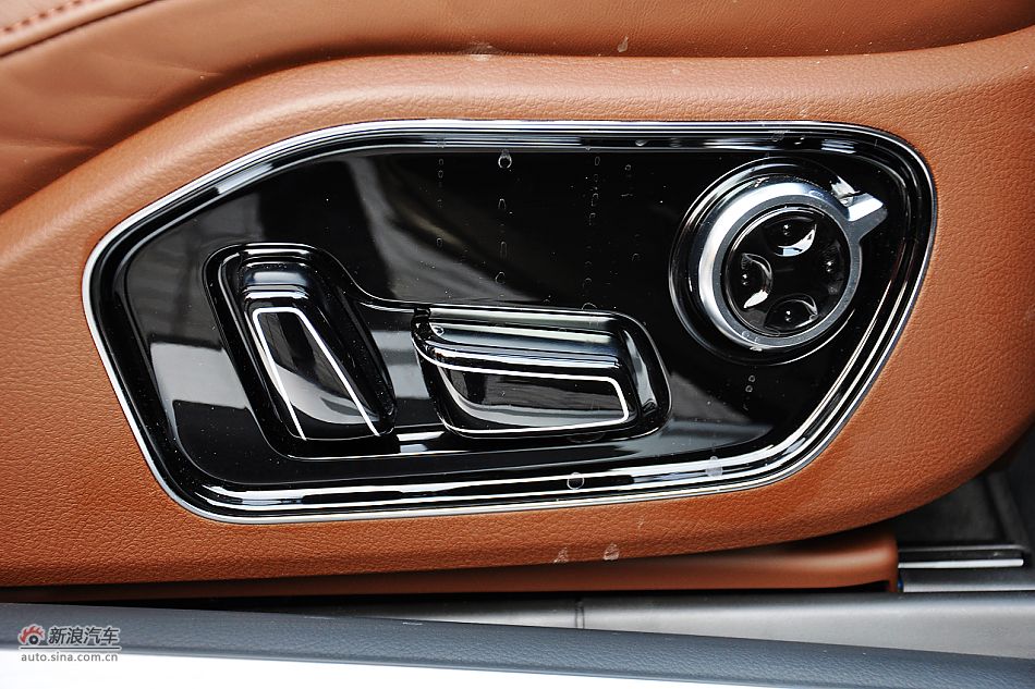 全新奥迪A8L内饰