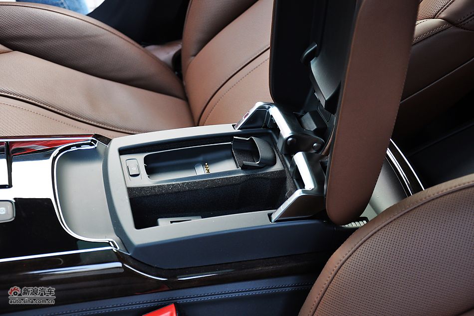 全新奥迪A8L内饰