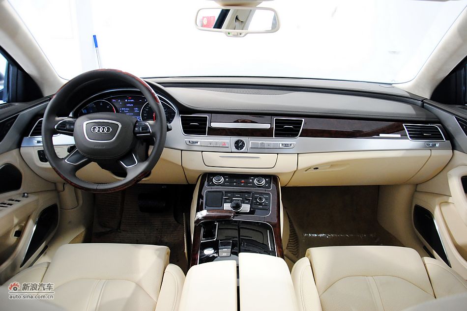 2011款奥迪A8L到店高清实拍