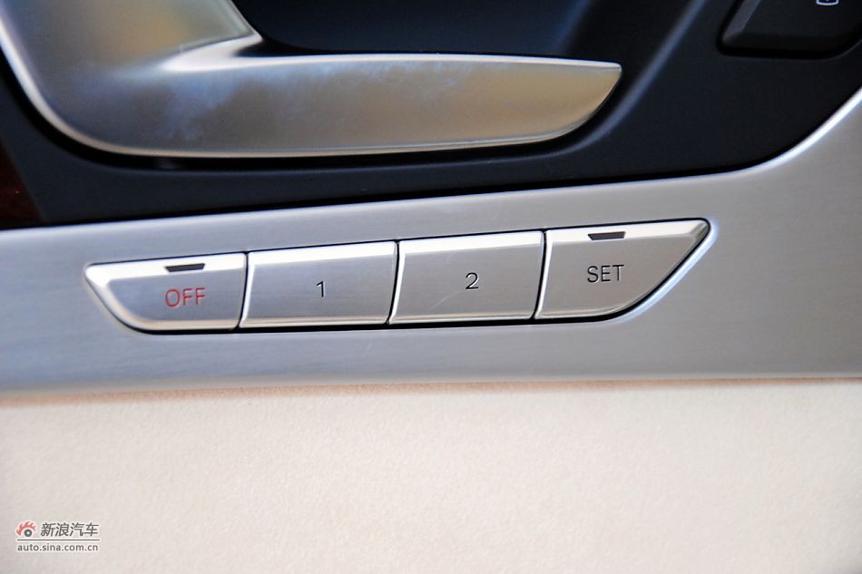 2011款奥迪A8L到店高清实拍