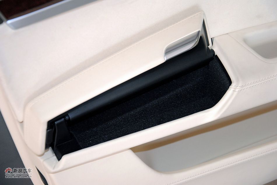 2011款奥迪A8L到店高清实拍