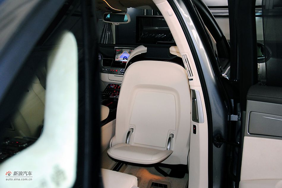 2011款奥迪A8L到店高清实拍