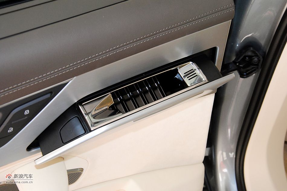 2011款奥迪A8L到店高清实拍