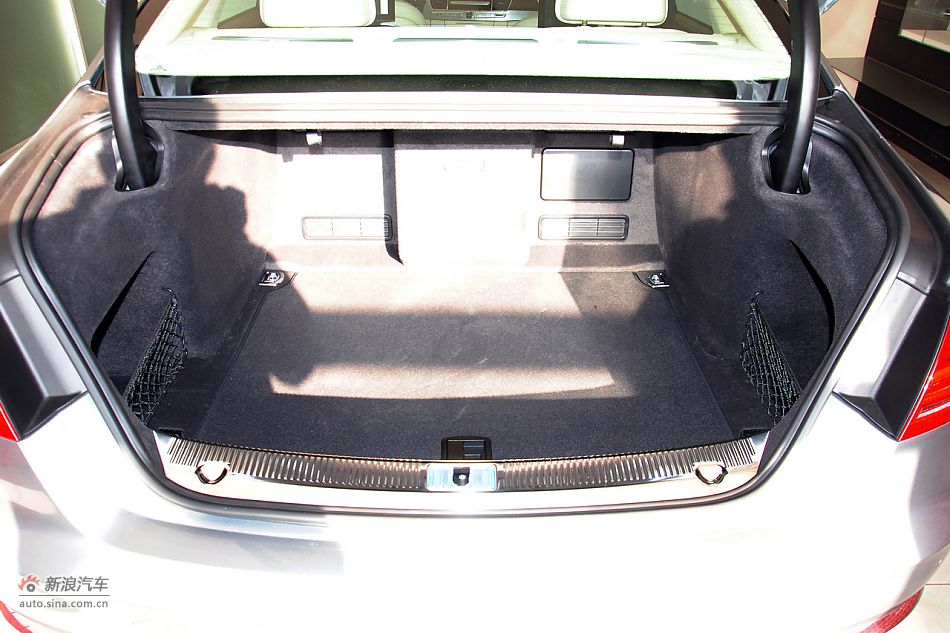 2011款奥迪A8L到店高清实拍