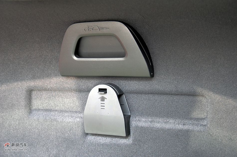 2011款奥迪A8L到店高清实拍