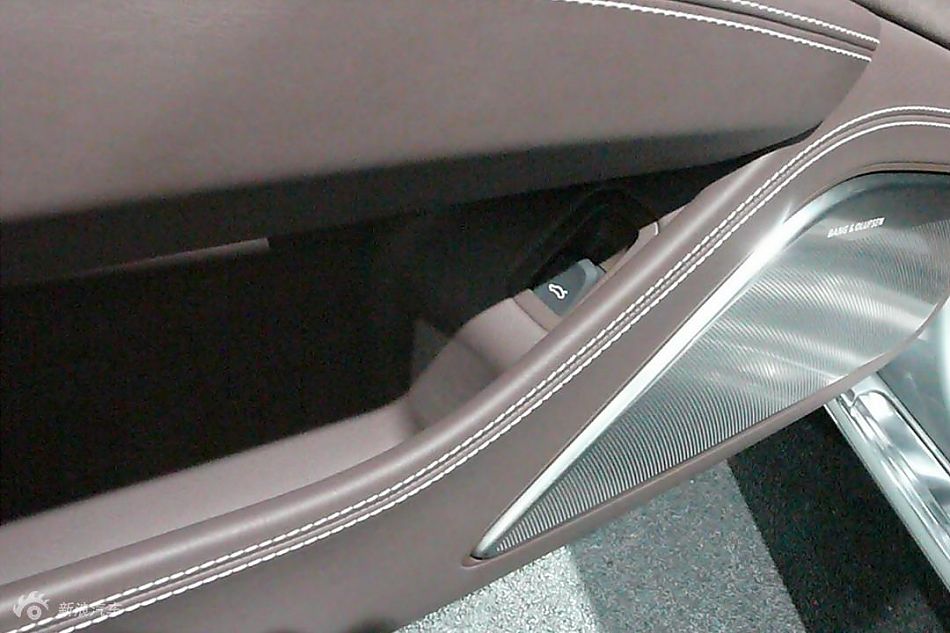 全新奥迪A8 4.2FSI quattro内饰实拍图